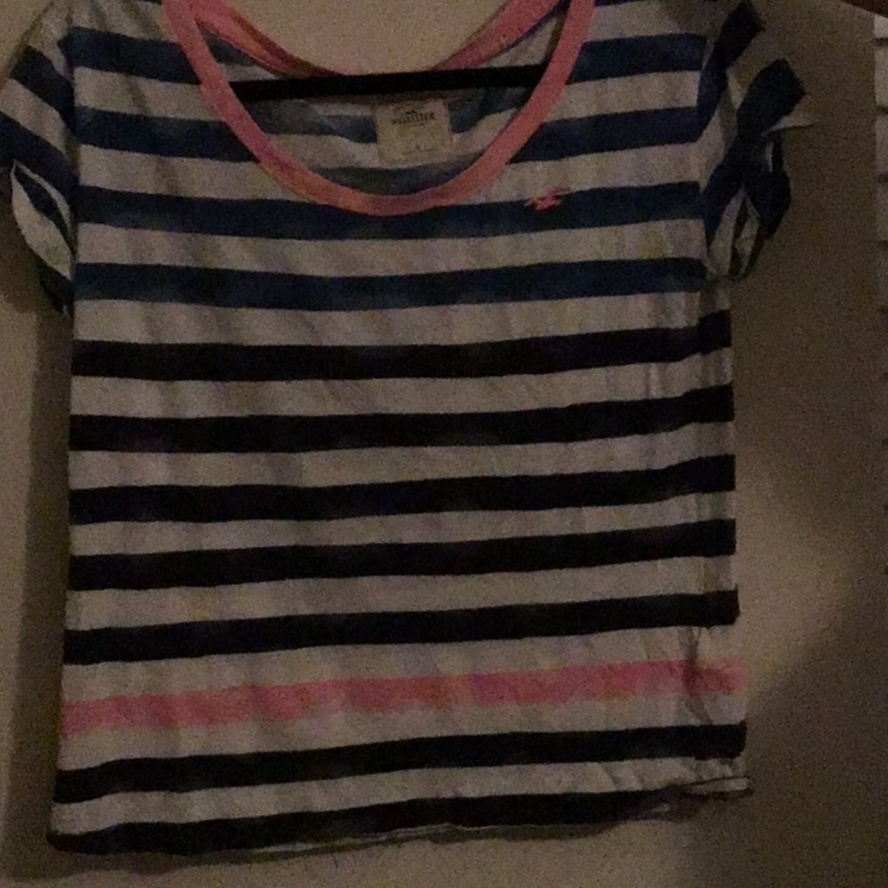 Hollister multi-stripped tee shirt - Picture 2 of 3